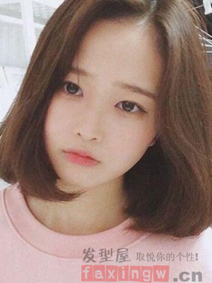 方臉女生燙髮設計 簡單修顏顯氣質
