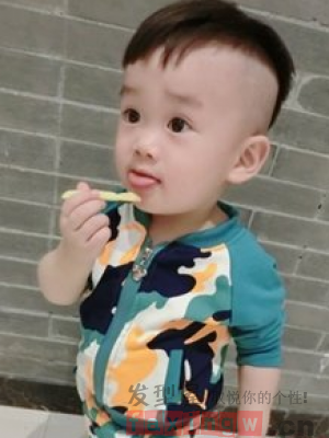 小男生時尚夏天短髮髮型圖片