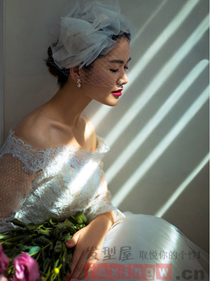 2015夏季新娘髮型推薦  簡單髮型打造氣質新娘