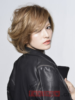 日系女生短髮定位燙造型  彰顯時尚迷人中性風