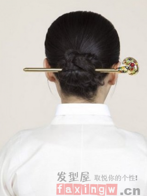 如何用簪子扎頭髮 古典扎發別有一番風味