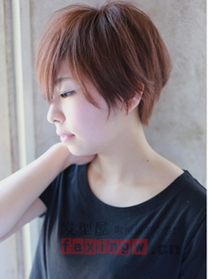頭髮厚剪什麼短髮好看   時尚帥氣女生也可以