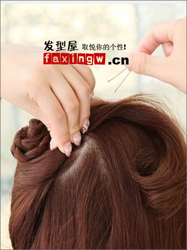 冬季華麗長捲髮DIY 打造優雅宴會公主