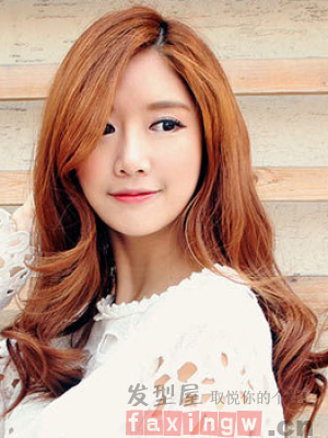 韓國女生捲髮 時尚百搭顯甜美
