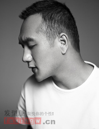 男士清爽小平頭髮型 彰顯俊朗男人味