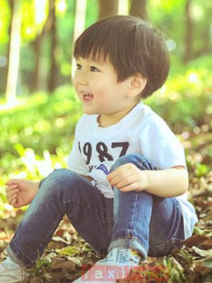 1476152211817069.jpg 寶寶男孩髮型圖片 更添時尚氣質