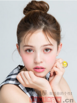 丸子頭簡單扎法 好看又甜美
