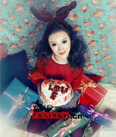 cynthia孫心婭聖誕性感捲髮圖片