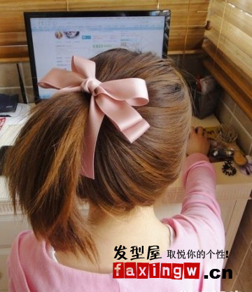 一分鐘能打造浪漫女生扎發簡易美麗