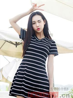 1474951490697224.jpeg 女孩長發髮型圖片 甜美風頓顯