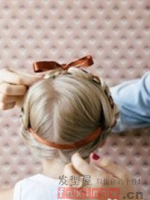 絲巾編髮教程 讓你輕鬆就變美