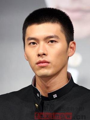 1477474000352190.jpg 男士長方形臉型髮型 增添帥氣氣質