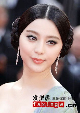 紅毯女星 花樣盤發髮型巧搶鏡