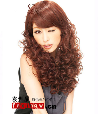 個性燙髮效果圖 女生蓬鬆煙花燙髮型