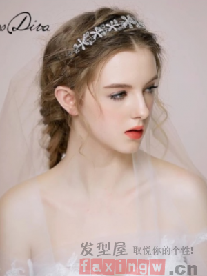 優雅浪漫的新娘髮型 呈現完美女神范