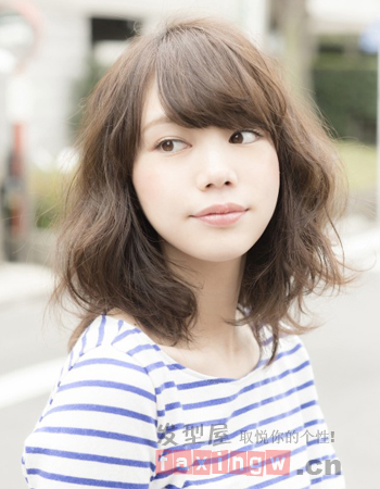 最新斜劉海髮型推薦 盡顯溫柔淑女風