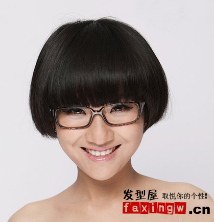 清新減齡女生蘑菇頭髮型圖片