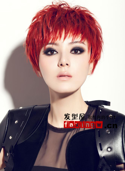 陳廷嘉時尚寫真 冷艷魅力紅色系短髮紋理燙圖片