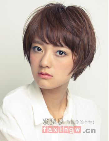 女生暗色系染髮髮型盡顯高貴冷艷氣質