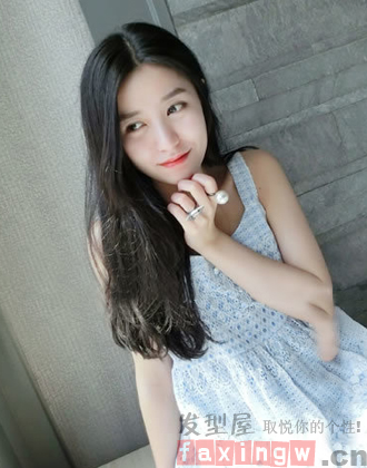 2015年冬季女生髮型 簡單造型凸顯完美氣質