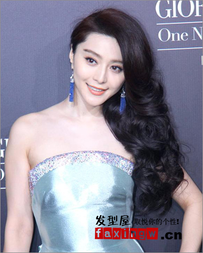 華語女明星演繹側邊長捲髮髮型 甜美or性感