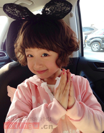 4歲萌娃曲雋希走紅《出彩中國人》 時髦小捲髮可愛吸睛