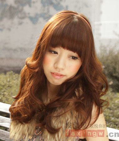 日系女生燙髮髮型 優雅青春可兼得