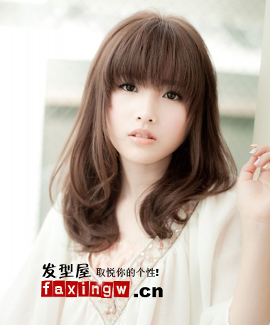 2013最新女生燙髮髮型 日系甜美不厚重