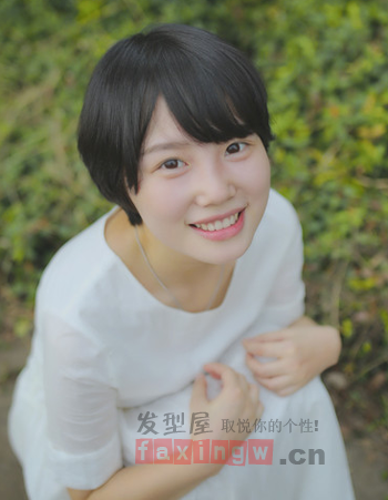  短下巴適合什麼髮型   簡單大方完美修顏