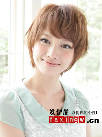 2012最新女生清新斜劉海短髮 盡顯甜美感