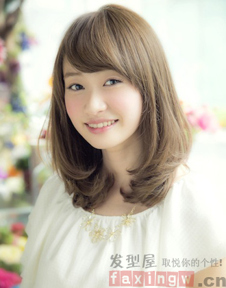 中長發梨花頭髮型 甜美淑女最養眼