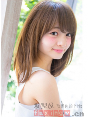 最新女生中長發髮型圖欣賞