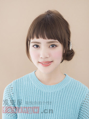 直發如何扎丸子頭