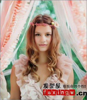 夏季新娘髮型別樣設計 唯美捲髮浪漫無邊