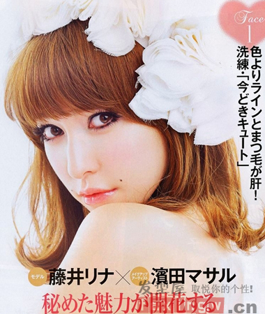 日系麻豆甜美雜誌寫真  俏皮捲髮顯白扮嫩