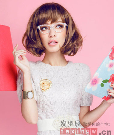 韓式瘦臉短髮髮型  短髮女生也能充滿女人味