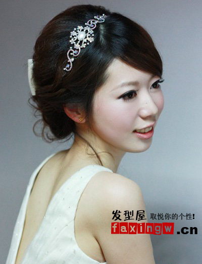 2012年最新當天結婚新娘髮型推薦