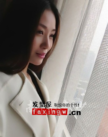 吳啟華老婆石洋子與女兒近照曝光 髮型甜美氣質優雅