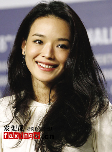 舒淇最新潮流挑染藍色頭髮